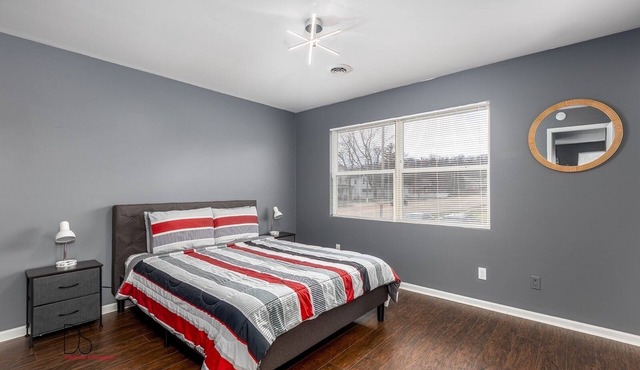 Ottawa Apartment - Best Location!