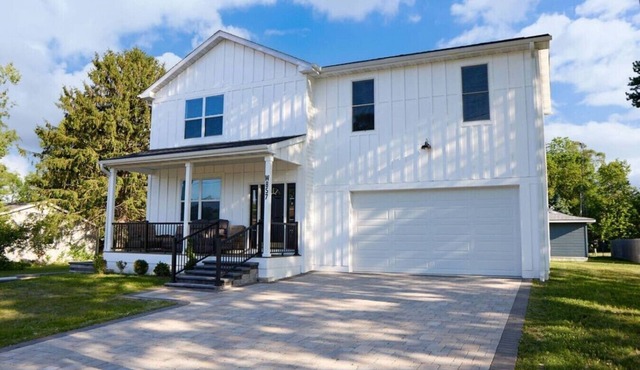 Pell Lake Porch Home-New Construction