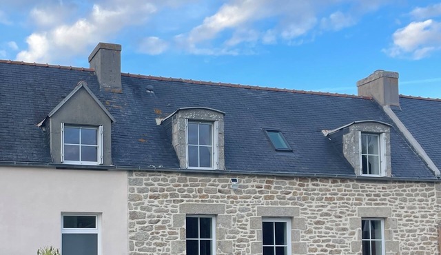 Penty breton. Direct access to cycle paths, close to the beaches and port of Kerity