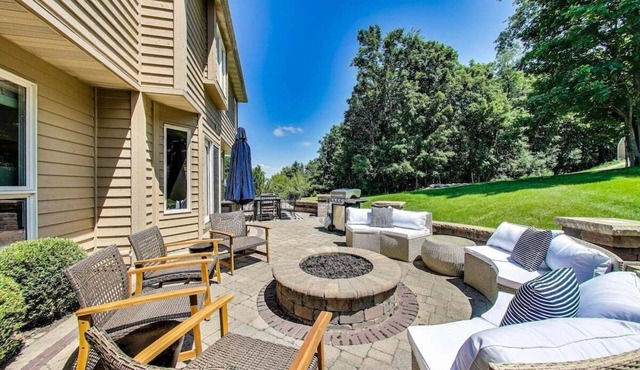 Pickle My Fancy | Pickleball, Basketball, Sauna, Game Room, Sleeps 13