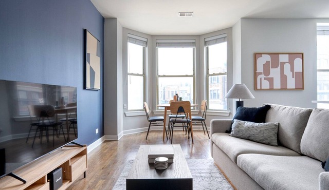 Premium Lakeview 2BR w/W/D, nr Wrigley Field & Lake, by Blueground