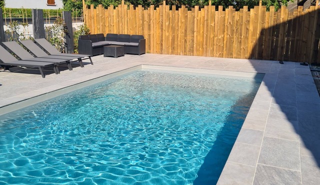 Private accommodation in beautiful villa with swimming pool