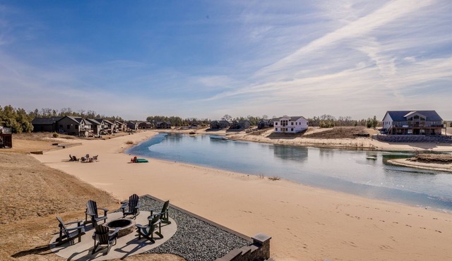 Private Chef|Sleeps 16|Beach|Games|WI Dells 28 Miles