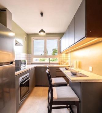 Private parking Spacious and bright