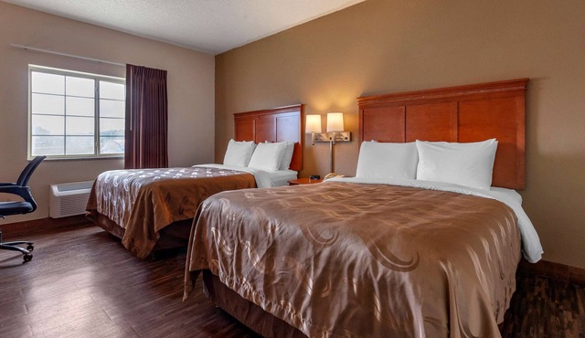 Quality Inn Redgranite