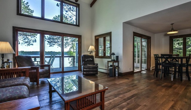 Quiet Getaway on Million-Dollar Crescent Lake