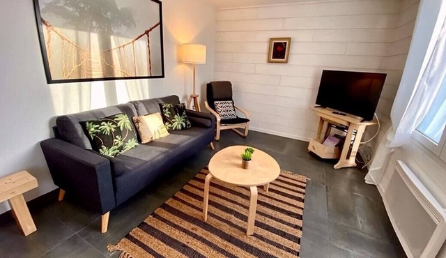 Ref 4C: Magnificent modern house in the center of Carcans