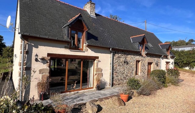 Renovated farmhouse in peaceful location in Bazouges-la-Pérouse