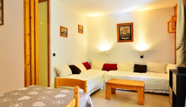 Renovated studio 4-5 pers. Montchavin, near slopes and shops, free parking