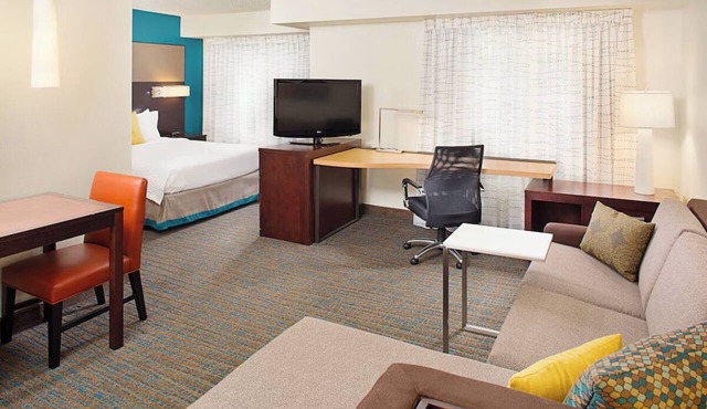 Residence Inn Detroit Livonia | 2 Studio Queen Rooms | Complimentary Breakfast
