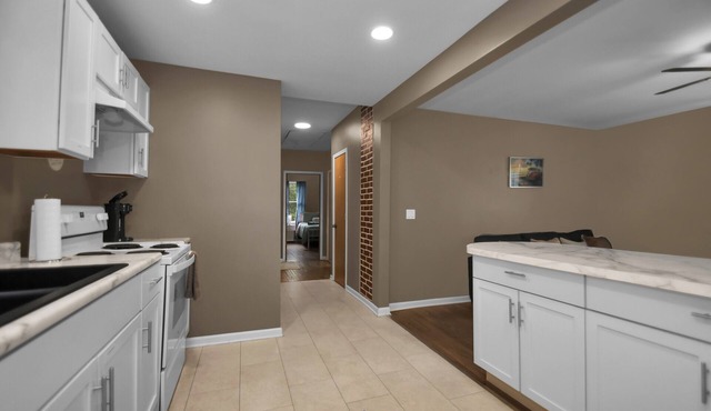 Retro 2Bedroom Apartment Near Navy Base,Casino And Six Flags