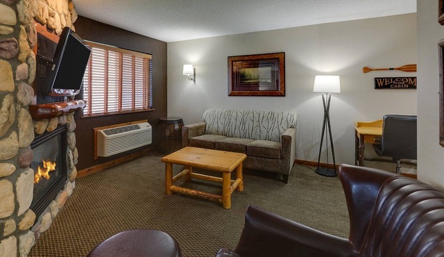 Riverside Getaway: Elegant Suites & Warm Woodland Decor | 2 Units