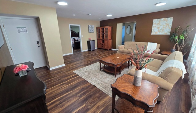 Serene 3-bedroom apartment on the corner of Wauwatosa and Brookfield.