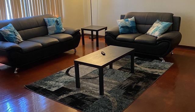 Spacious 3bdr free wine wifi and parking