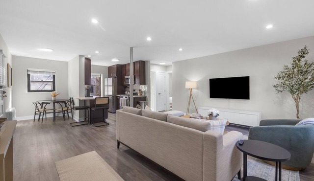 Spacious and Newly Renovated 1BR Next to the Beach