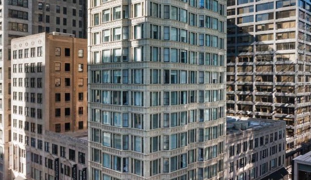 Staypineapple, An Iconic Hotel, The Loop