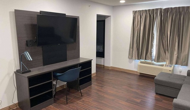 Studio 6 Peoria, IL