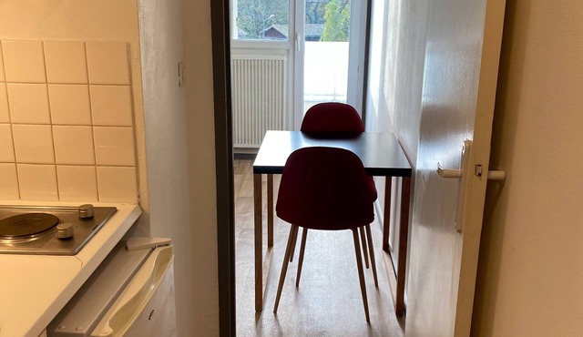 Studio Avec Balcon et Place de Parking 291