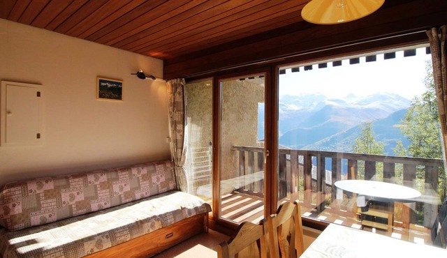 Studio cabin at the foot of the slopes with balcony and free parking, near shops - Auris en Oisans