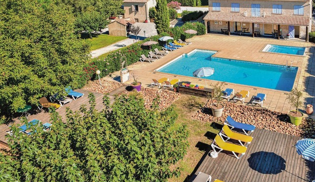 Stunning home in Raphèle-lès-Arles