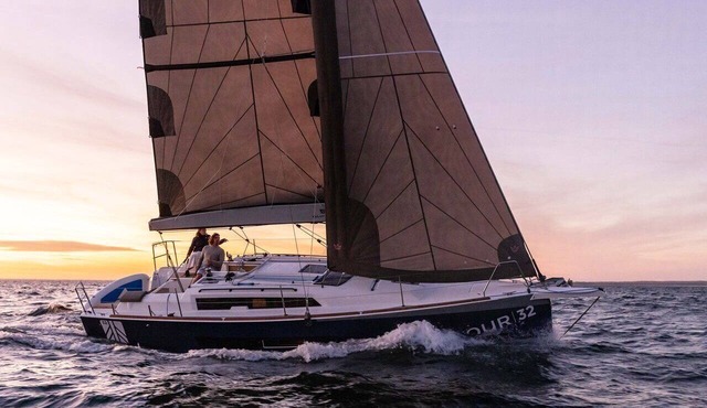 Sun-Kissed Sailing Adventure to Viejo Puerto