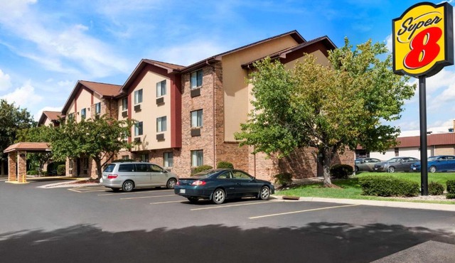 Super 8 by Wyndham East Peoria