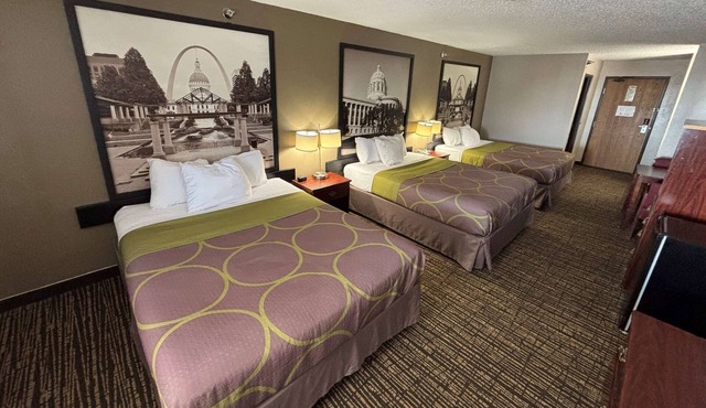 Super 8 by Wyndham Jerseyville