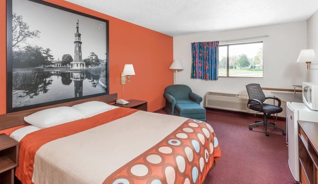 Super 8 by Wyndham Washington/Peoria Area