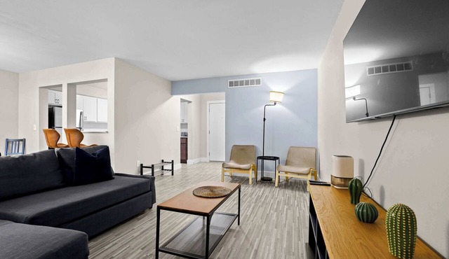 The Best Stay with Parking and Amenities!