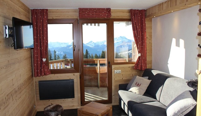 The charming MalinKiGa studio with mountain corner, fully renovated