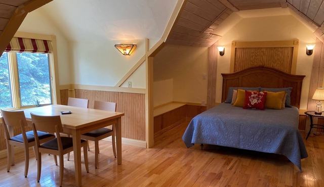 🧊 The Ice Barn Studio with Stunning Waterfront Views ➠ 407!