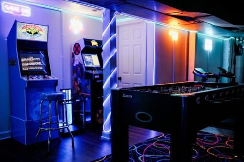 Theater Game Room Gym Firepit 4BR Home