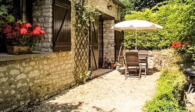 This charming accommodation will provide you with unforgettable memories. in Chaumussay