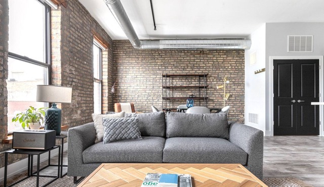 Urban Wicker Park 1BR w/ W/D, nr Damen & Milwaukee, by Blueground