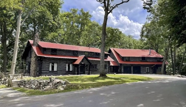 The little Log Lodge