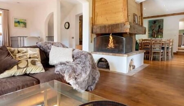 Villa Des Moulins - Six Bedroom Villa, Sleeps 15