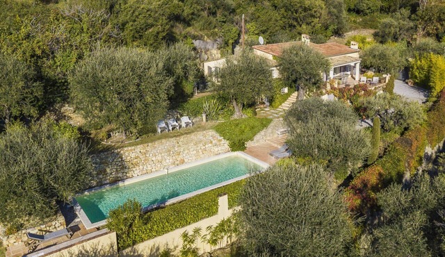 Villa Lunetta - Four Bedroom Villa, Sleeps 8