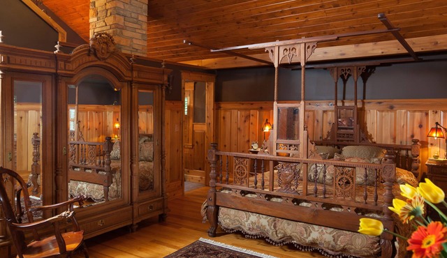 Vrooman Mansion B&B