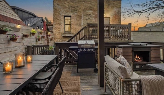 West Town Estate 6BR, Game Room, Decks, 5Gbps