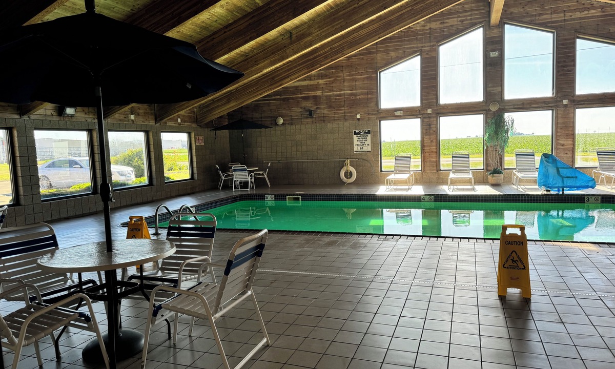 Kewanee Hotel | AmericInn by Wyndham Kewanee
