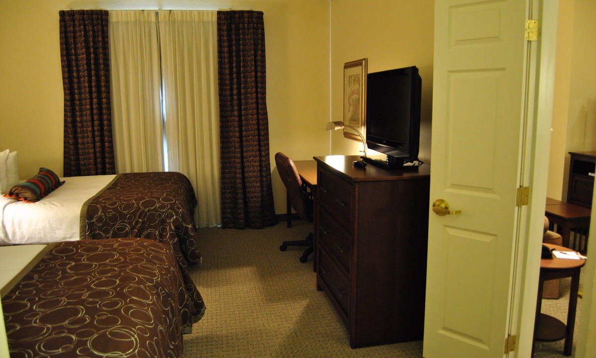 Okemos Condo | 1 Bedroom | Free Breakfast.
