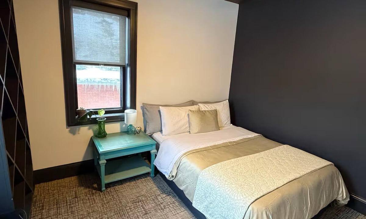Downtown Apartment | Urban Garden Loft - Historic Charm & Bold Design