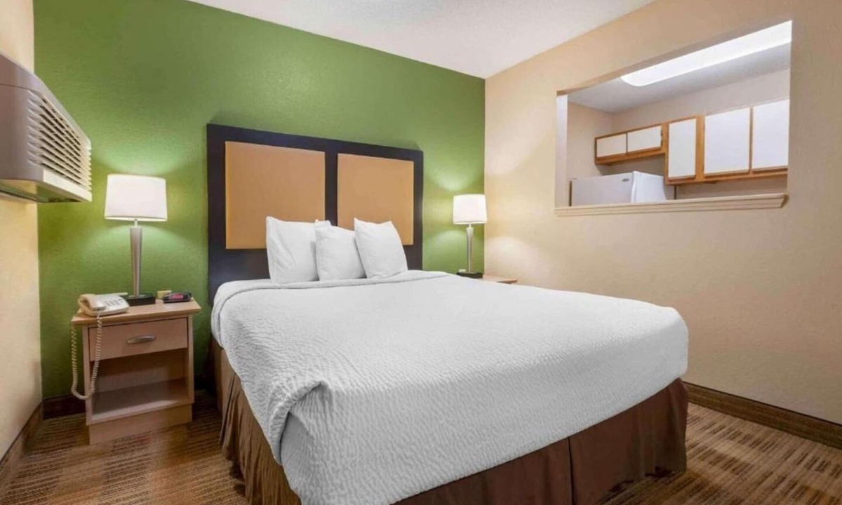 Mishawaka Apartment | 1 Queen Bed | Non-Smoking, Kitchen, Sofa-Bed