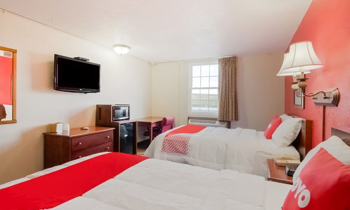 Morton Apartment | 2 Full Beds | Non-Smoking