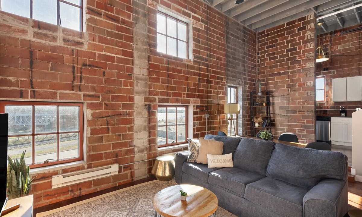 Downtown Apartment | The Nelson Lofts Penthouse (2BR)