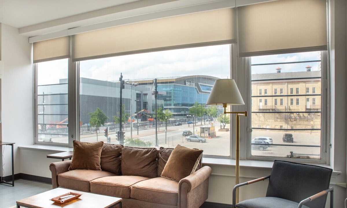 Westown Apartment | Deer District Studio Apt - One Block from Fiserv and Baird