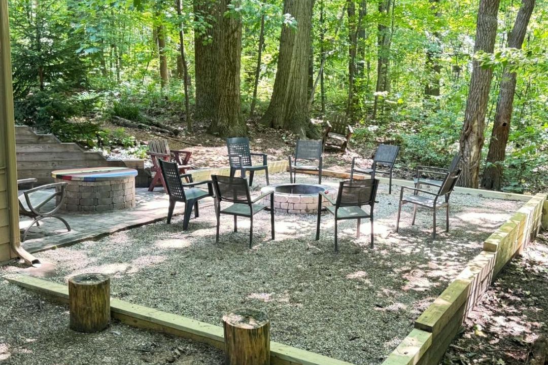 Lake Michigan Beach House | Woodshores Retreat - cozy retreat, hot tub, Lk MI
