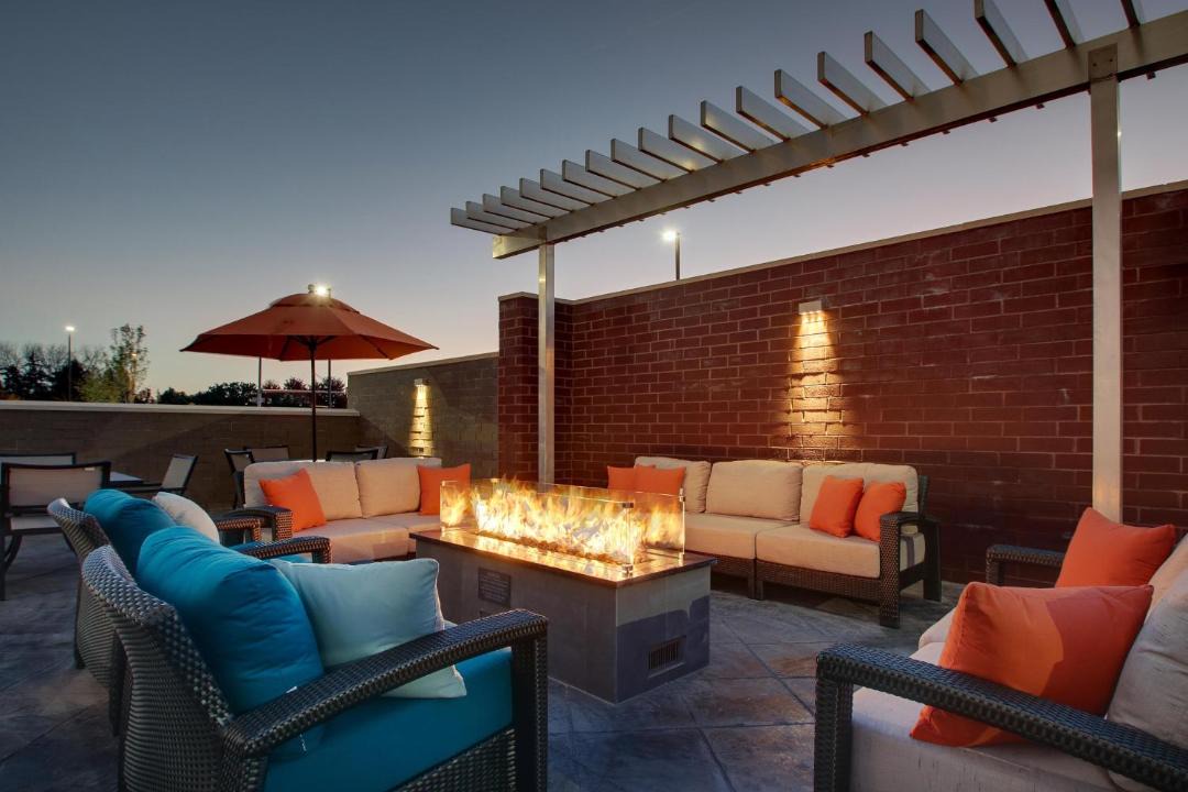 Oak Brook Hotel | Hyatt House Oak Brook