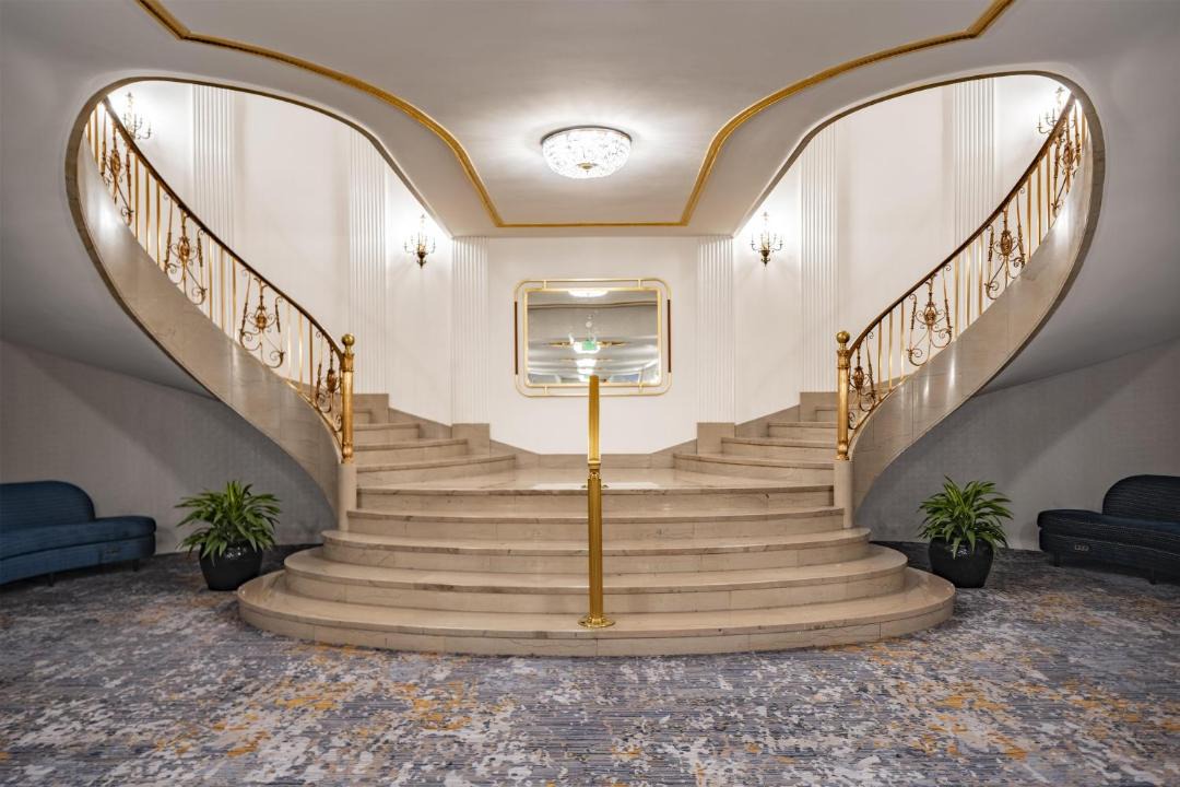 Westown Hotel | Hilton Milwaukee