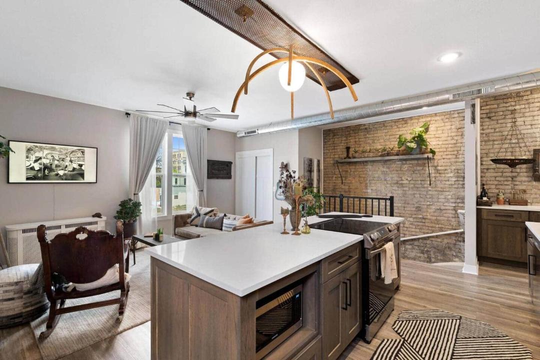 Fifth Ward Apartment | The Bentley, Luxury Boutique Stay in Downtown Milwaukee